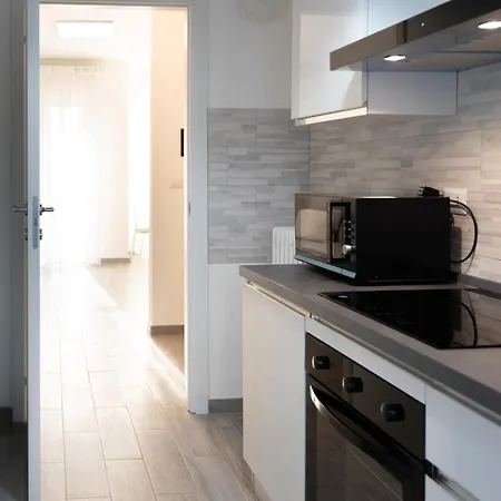 Apartment 10min Rhofiera & Sansiro - 5min Metro - Ac - Freeparking Milan