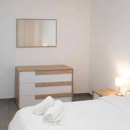 10min Rhofiera & Sansiro - 5min Metro - Ac - Freeparking Apartment *