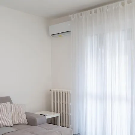 Apartment 10min Rhofiera & Sansiro - 5min Metro - Ac - Freeparking Milan
