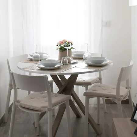 10min Rhofiera & Sansiro - 5min Metro - Ac - Freeparking Apartment *